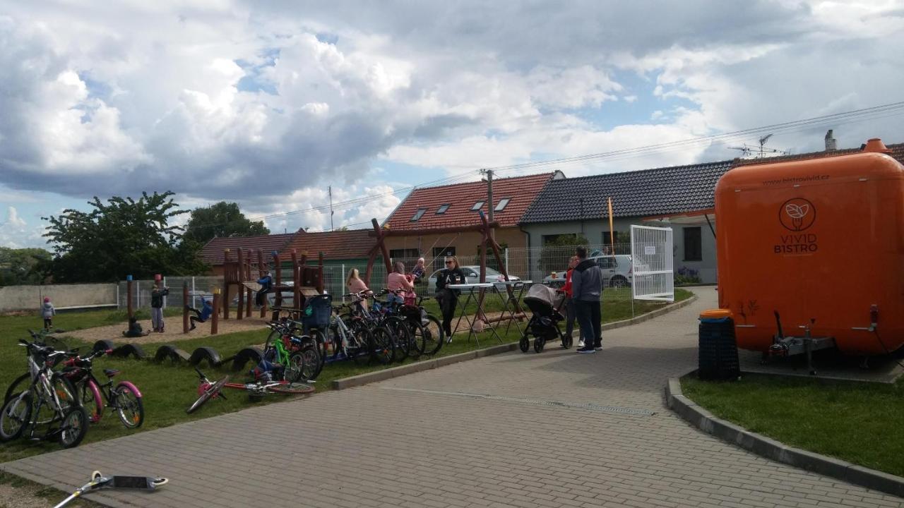 Za Vodou Pension Moravská Nová Ves Buitenkant foto